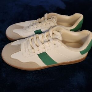 American Eagle Womens Sneakers